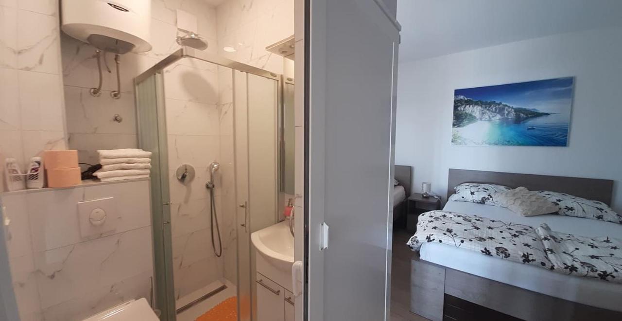 Apartments Villa Ravlic มาคาร์สกา ภายนอก รูปภาพ